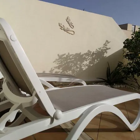 Residencial Geranios 13 公寓 *