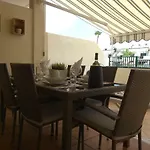 شقة Residencial Geranios 13 *