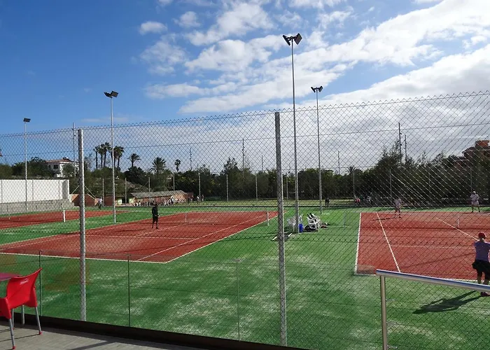 דירה Residencial Geranios 13 *