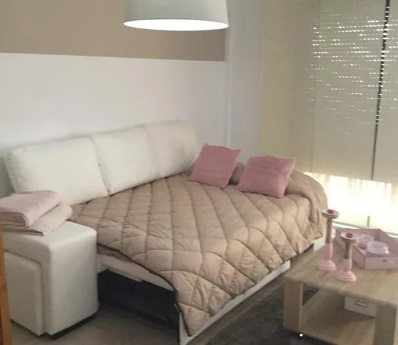 Residencial Geranios 13 شقة *