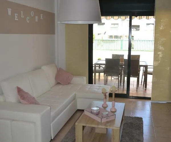 شقة Residencial Geranios 13 *