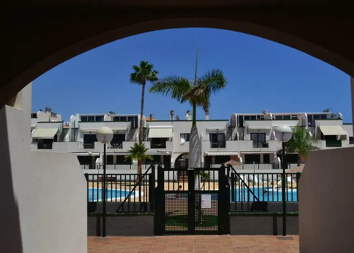 Residencial Geranios 13 شقة