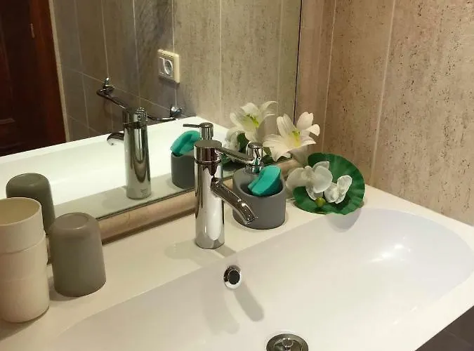 Residencial Geranios 13 * طوستا ديل سيلونثيو